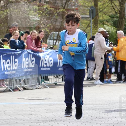 12.04.2026 - 45. Internationalen Wilhelmsburger Insellauf Strokosch-Dieckow http://msf.ph/oto/9493405 12.04.2026 14:38:44 Ziel  meine-sportfotos.de