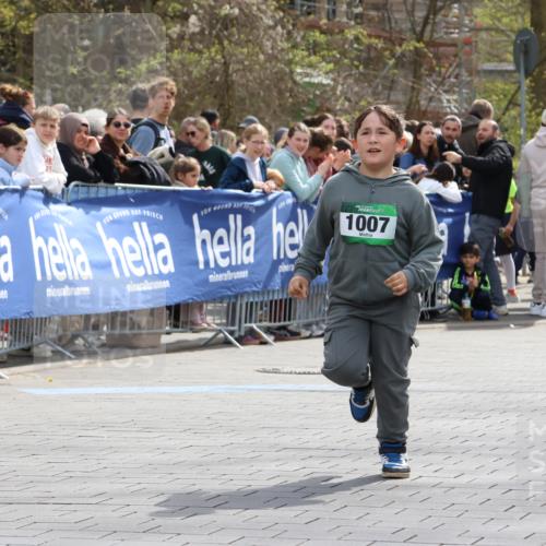 12.04.2026 - 45. Internationalen Wilhelmsburger Insellauf Strokosch-Dieckow http://msf.ph/oto/9493419 12.04.2026 14:38:24 Ziel 1007 meine-sportfotos.de