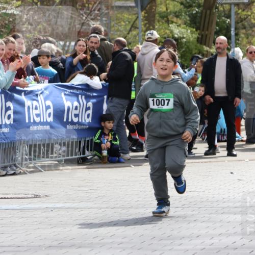 12.04.2026 - 45. Internationalen Wilhelmsburger Insellauf Strokosch-Dieckow http://msf.ph/oto/9493423 12.04.2026 14:38:22 Ziel 1007 meine-sportfotos.de