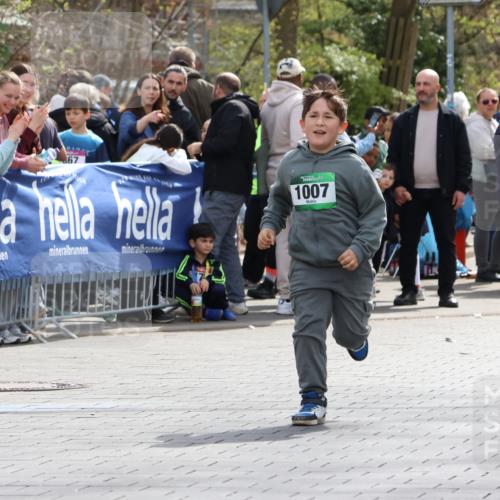 12.04.2026 - 45. Internationalen Wilhelmsburger Insellauf Strokosch-Dieckow http://msf.ph/oto/9493424 12.04.2026 14:38:22 Ziel 1007 meine-sportfotos.de