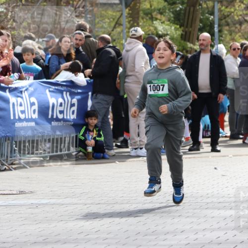 12.04.2026 - 45. Internationalen Wilhelmsburger Insellauf Strokosch-Dieckow http://msf.ph/oto/9493426 12.04.2026 14:38:22 Ziel 1007 meine-sportfotos.de