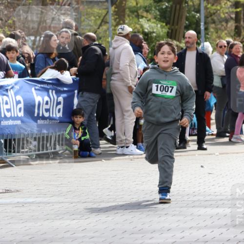 12.04.2026 - 45. Internationalen Wilhelmsburger Insellauf Strokosch-Dieckow http://msf.ph/oto/9493429 12.04.2026 14:38:22 Ziel 1007 meine-sportfotos.de