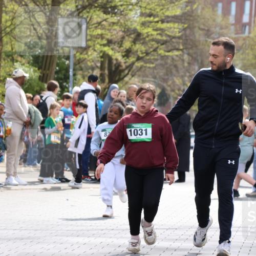 12.04.2026 - 45. Internationalen Wilhelmsburger Insellauf Strokosch-Dieckow http://msf.ph/oto/9493453 12.04.2026 14:37:18 Ziel 822, 1031 meine-sportfotos.de