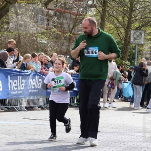 12.04.2026 - 45. Internationalen Wilhelmsburger Insellauf Strokosch-Dieckow http://msf.ph/oto/9493459 12.04.2026 14:37:06 Ziel 92, 874, 297, 310 meine-sportfotos.de