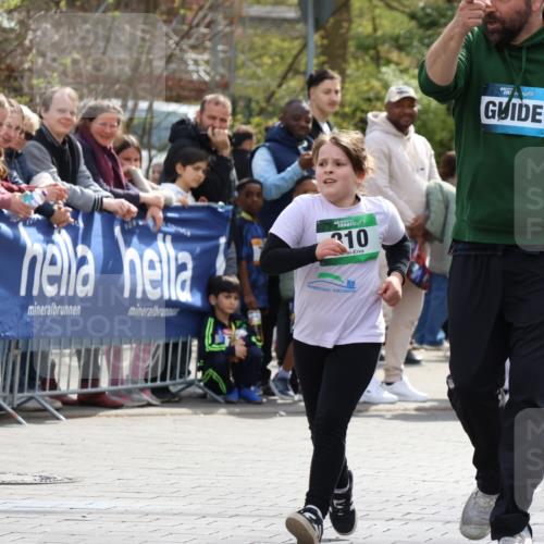 12.04.2026 - 45. Internationalen Wilhelmsburger Insellauf Strokosch-Dieckow http://msf.ph/oto/9493462 12.04.2026 14:37:04 Ziel 92, 874, 297, 310 meine-sportfotos.de