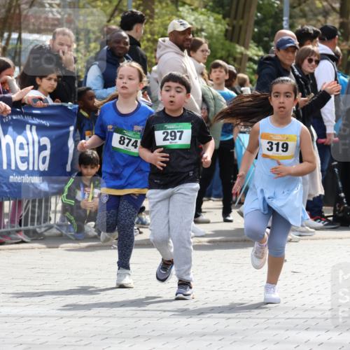 12.04.2026 - 45. Internationalen Wilhelmsburger Insellauf Strokosch-Dieckow http://msf.ph/oto/9493478 12.04.2026 14:37:00 Ziel 689, 92, 874, 297 meine-sportfotos.de