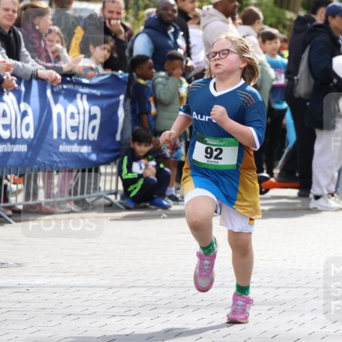 12.04.2026 - 45. Internationalen Wilhelmsburger Insellauf Strokosch-Dieckow http://msf.ph/oto/9493479 12.04.2026 14:36:57 Ziel 511, 650, 689, 92 meine-sportfotos.de