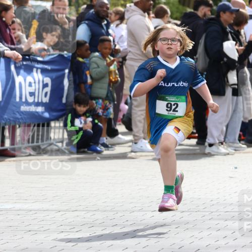 12.04.2026 - 45. Internationalen Wilhelmsburger Insellauf Strokosch-Dieckow http://msf.ph/oto/9493482 12.04.2026 14:36:57 Ziel 511, 650, 689, 92 meine-sportfotos.de