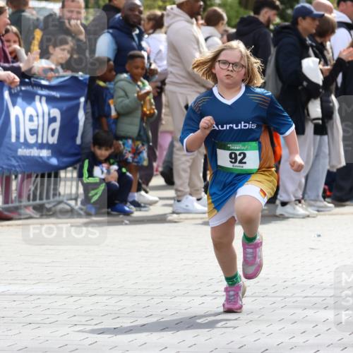 12.04.2026 - 45. Internationalen Wilhelmsburger Insellauf Strokosch-Dieckow http://msf.ph/oto/9493483 12.04.2026 14:36:57 Ziel 511, 650, 689, 92 meine-sportfotos.de