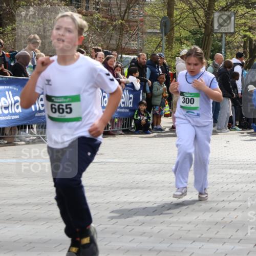 12.04.2026 - 45. Internationalen Wilhelmsburger Insellauf Strokosch-Dieckow http://msf.ph/oto/9493529 12.04.2026 14:36:40 Ziel 296, 343, 665, 300 meine-sportfotos.de