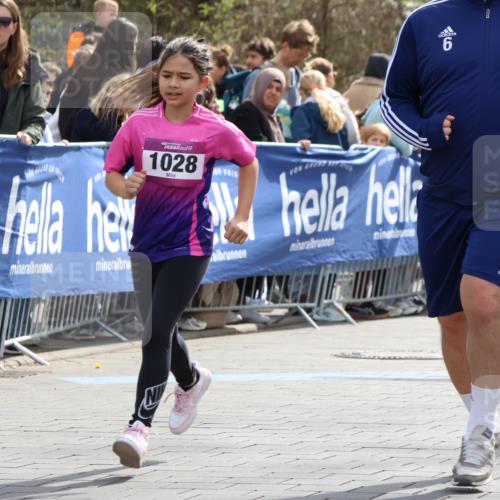 12.04.2026 - 45. Internationalen Wilhelmsburger Insellauf Strokosch-Dieckow http://msf.ph/oto/9493533 12.04.2026 14:36:39 Ziel 296, 343, 665, 300 meine-sportfotos.de