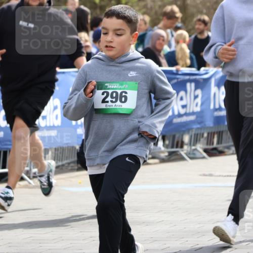 12.04.2026 - 45. Internationalen Wilhelmsburger Insellauf Strokosch-Dieckow http://msf.ph/oto/9493539 12.04.2026 14:36:37 Ziel 834, 1003, 296, 343, 665 meine-sportfotos.de