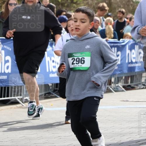 12.04.2026 - 45. Internationalen Wilhelmsburger Insellauf Strokosch-Dieckow http://msf.ph/oto/9493540 12.04.2026 14:36:37 Ziel 834, 1003, 296, 343, 665 meine-sportfotos.de