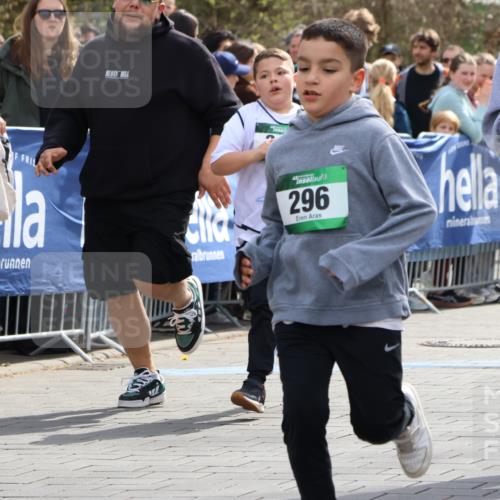 12.04.2026 - 45. Internationalen Wilhelmsburger Insellauf Strokosch-Dieckow http://msf.ph/oto/9493541 12.04.2026 14:36:37 Ziel 834, 1003, 296, 343, 665 meine-sportfotos.de