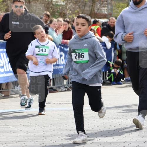 12.04.2026 - 45. Internationalen Wilhelmsburger Insellauf Strokosch-Dieckow http://msf.ph/oto/9493543 12.04.2026 14:36:37 Ziel 834, 1003, 296, 343, 665 meine-sportfotos.de