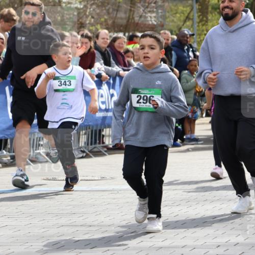 12.04.2026 - 45. Internationalen Wilhelmsburger Insellauf Strokosch-Dieckow http://msf.ph/oto/9493546 12.04.2026 14:36:37 Ziel 834, 1003, 296, 343, 665 meine-sportfotos.de
