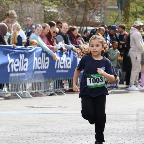 12.04.2026 - 45. Internationalen Wilhelmsburger Insellauf Strokosch-Dieckow http://msf.ph/oto/9493556 12.04.2026 14:36:30 Ziel 1013, 1030, 1033, 834, 1003 meine-sportfotos.de