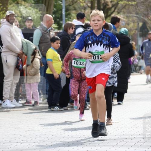 12.04.2026 - 45. Internationalen Wilhelmsburger Insellauf Strokosch-Dieckow http://msf.ph/oto/9493562 12.04.2026 14:36:24 Ziel 817, 1022, 1013, 1030, 1033 meine-sportfotos.de