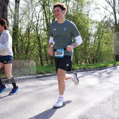 12.04.2026 - 45. Internationalen Wilhelmsburger Insellauf Yannick Fuchs http://msf.ph/oto/9493580 12.04.2026 10:46:48 Laufen 3260, 4991 meine-sportfotos.de
