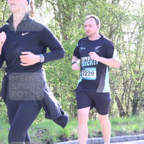 12.04.2026 - 45. Internationalen Wilhelmsburger Insellauf Yannick Fuchs http://msf.ph/oto/9493633 12.04.2026 10:47:01 Laufen 2229 meine-sportfotos.de