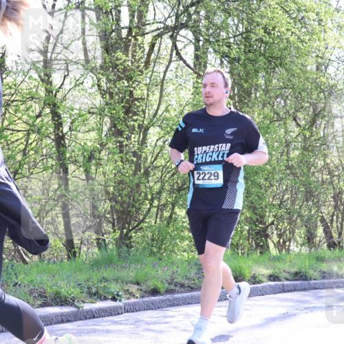 12.04.2026 - 45. Internationalen Wilhelmsburger Insellauf Yannick Fuchs http://msf.ph/oto/9493636 12.04.2026 10:47:01 Laufen 2229 meine-sportfotos.de
