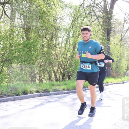 12.04.2026 - 45. Internationalen Wilhelmsburger Insellauf Yannick Fuchs http://msf.ph/oto/9493655 12.04.2026 10:47:06 Laufen 202, 2858, 4101 meine-sportfotos.de