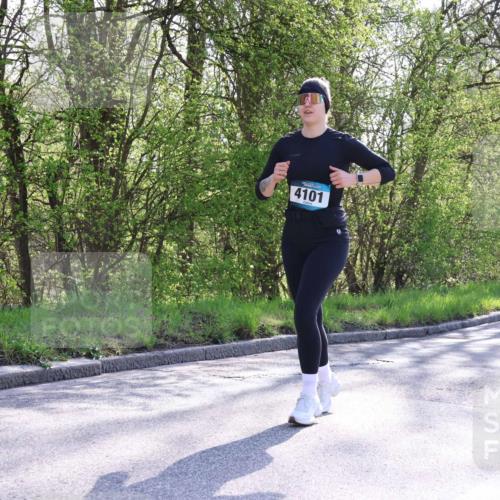 12.04.2026 - 45. Internationalen Wilhelmsburger Insellauf Yannick Fuchs http://msf.ph/oto/9493662 12.04.2026 10:47:07 Laufen 4101 meine-sportfotos.de