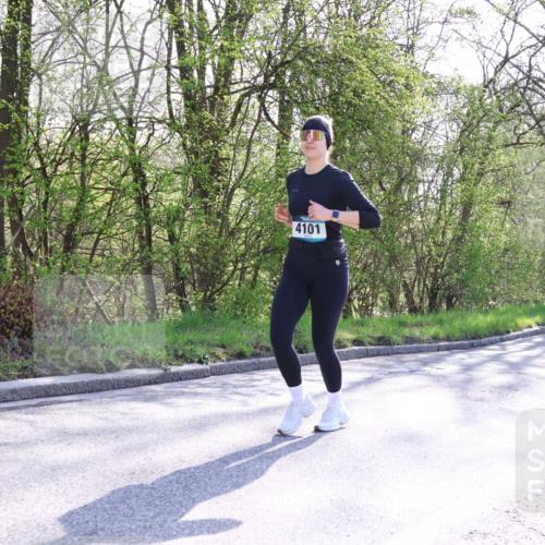 12.04.2026 - 45. Internationalen Wilhelmsburger Insellauf Yannick Fuchs http://msf.ph/oto/9493664 12.04.2026 10:47:07 Laufen 4101 meine-sportfotos.de