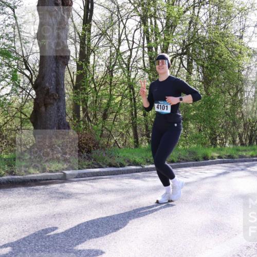 12.04.2026 - 45. Internationalen Wilhelmsburger Insellauf Yannick Fuchs http://msf.ph/oto/9493666 12.04.2026 10:47:08 Laufen 4101 meine-sportfotos.de