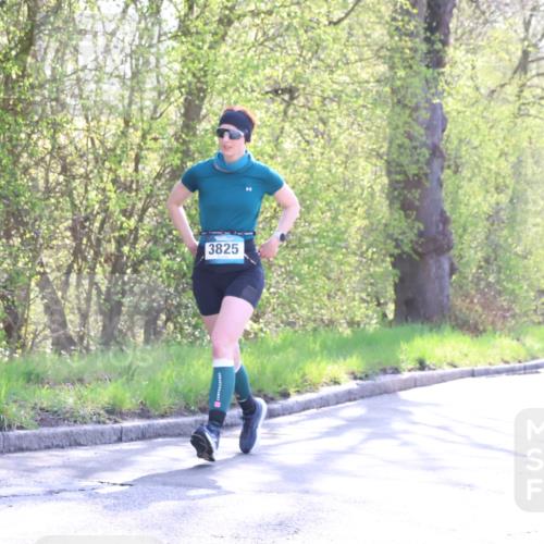 12.04.2026 - 45. Internationalen Wilhelmsburger Insellauf Yannick Fuchs http://msf.ph/oto/9493675 12.04.2026 10:47:10 Laufen 3825, 2499 meine-sportfotos.de