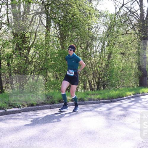 12.04.2026 - 45. Internationalen Wilhelmsburger Insellauf Yannick Fuchs http://msf.ph/oto/9493680 12.04.2026 10:47:11 Laufen 3825, 2499 meine-sportfotos.de