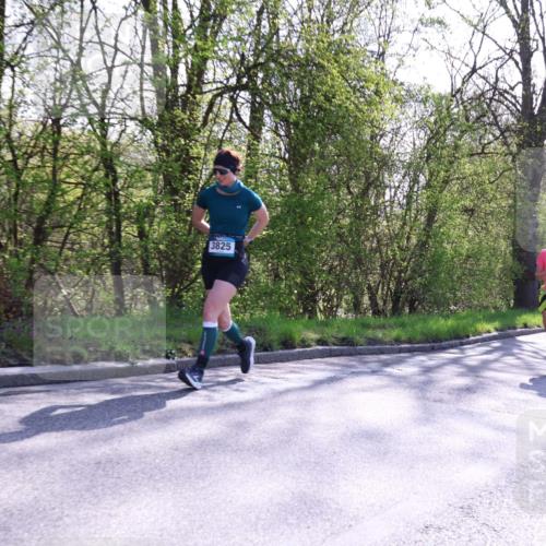 12.04.2026 - 45. Internationalen Wilhelmsburger Insellauf Yannick Fuchs http://msf.ph/oto/9493683 12.04.2026 10:47:11 Laufen 3825, 2499, 5703 meine-sportfotos.de