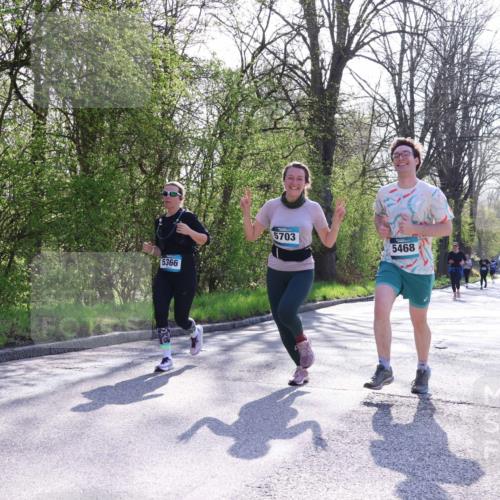 12.04.2026 - 45. Internationalen Wilhelmsburger Insellauf Yannick Fuchs http://msf.ph/oto/9493694 12.04.2026 10:47:14 Laufen 5366, 5703, 5468 meine-sportfotos.de