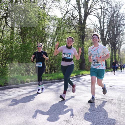 12.04.2026 - 45. Internationalen Wilhelmsburger Insellauf Yannick Fuchs http://msf.ph/oto/9493695 12.04.2026 10:47:14 Laufen 5366, 5703, 5468 meine-sportfotos.de