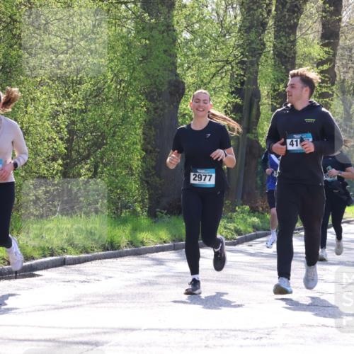 12.04.2026 - 45. Internationalen Wilhelmsburger Insellauf Yannick Fuchs http://msf.ph/oto/9493711 12.04.2026 10:47:22 Laufen 2269, 2977, 41, 3, 3045, 3725 meine-sportfotos.de