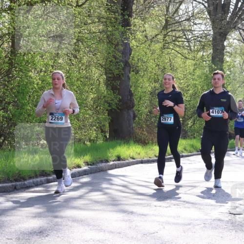 12.04.2026 - 45. Internationalen Wilhelmsburger Insellauf Yannick Fuchs http://msf.ph/oto/9493725 12.04.2026 10:47:24 Laufen 2977, 2269, 4107, 3044, 3045 meine-sportfotos.de
