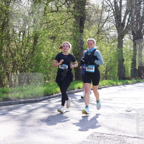 12.04.2026 - 45. Internationalen Wilhelmsburger Insellauf Yannick Fuchs http://msf.ph/oto/9493766 12.04.2026 10:47:29 Laufen 3044, 3045 meine-sportfotos.de