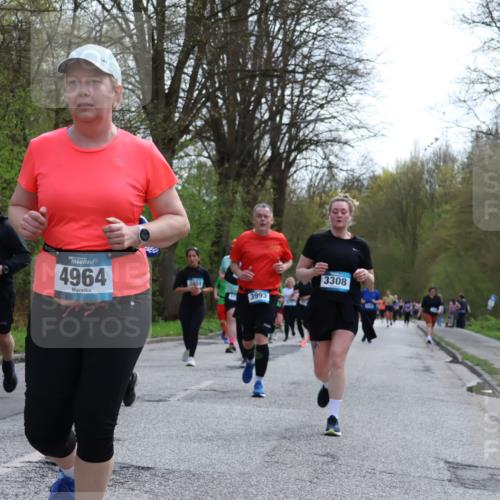 12.04.2026 - 45. Internationalen Wilhelmsburger Insellauf Yannick Fuchs http://msf.ph/oto/9493768 12.04.2026 13:02:49 Laufen 4808, 3897, 4964, 3308, 3801, 3993 meine-sportfotos.de