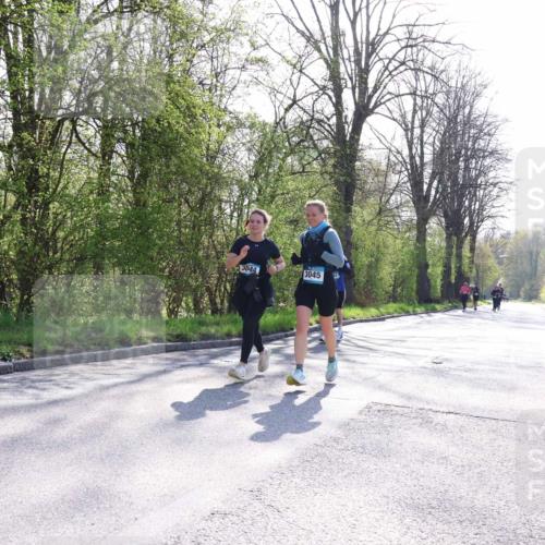 12.04.2026 - 45. Internationalen Wilhelmsburger Insellauf Yannick Fuchs http://msf.ph/oto/9493774 12.04.2026 10:47:30 Laufen 3044, 3045 meine-sportfotos.de