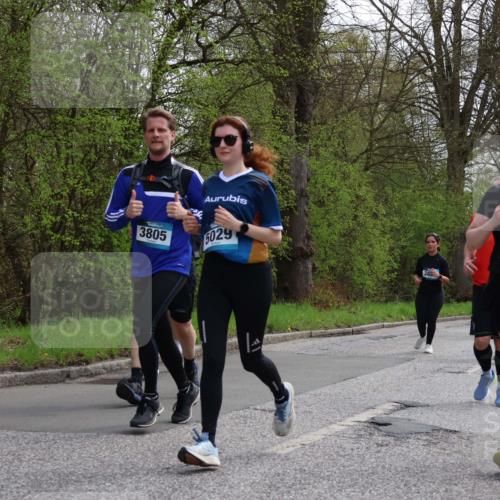 12.04.2026 - 45. Internationalen Wilhelmsburger Insellauf Yannick Fuchs http://msf.ph/oto/9493781 12.04.2026 13:02:50 Laufen 3805, 5029, 386, 3308 meine-sportfotos.de