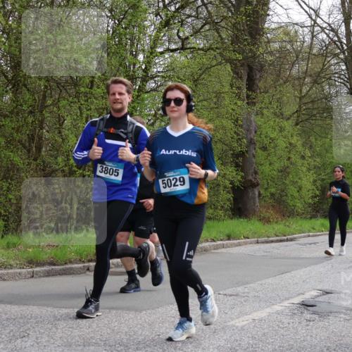 12.04.2026 - 45. Internationalen Wilhelmsburger Insellauf Yannick Fuchs http://msf.ph/oto/9493782 12.04.2026 13:02:50 Laufen 3805, 5029, 3308, 232 meine-sportfotos.de