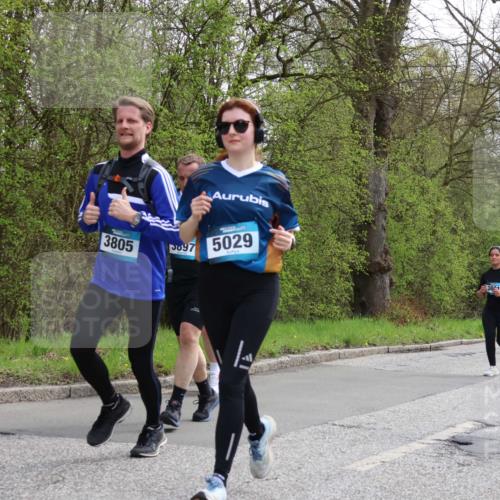 12.04.2026 - 45. Internationalen Wilhelmsburger Insellauf Yannick Fuchs http://msf.ph/oto/9493784 12.04.2026 13:02:51 Laufen 3805, 3897, 5029, 3861, 3308 meine-sportfotos.de