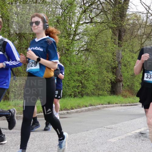 12.04.2026 - 45. Internationalen Wilhelmsburger Insellauf Yannick Fuchs http://msf.ph/oto/9493788 12.04.2026 13:02:51 Laufen 3805, 029, 3308 meine-sportfotos.de