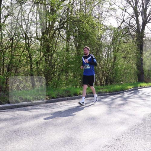 12.04.2026 - 45. Internationalen Wilhelmsburger Insellauf Yannick Fuchs http://msf.ph/oto/9493794 12.04.2026 10:47:32 Laufen 3953 meine-sportfotos.de
