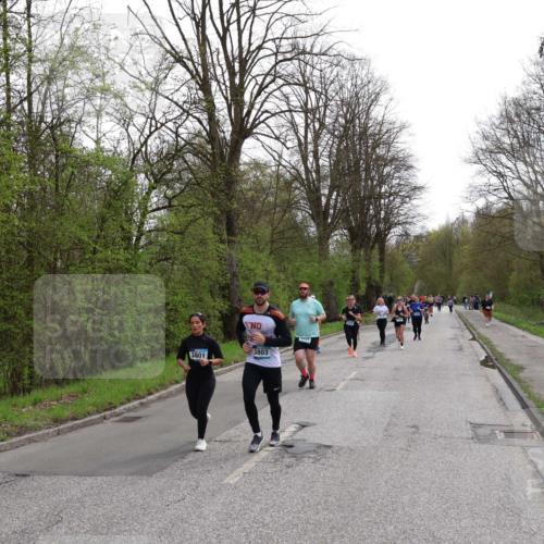 12.04.2026 - 45. Internationalen Wilhelmsburger Insellauf Yannick Fuchs http://msf.ph/oto/9493804 12.04.2026 13:02:53 Laufen 3801, 3803 meine-sportfotos.de