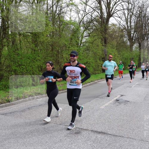 12.04.2026 - 45. Internationalen Wilhelmsburger Insellauf Yannick Fuchs http://msf.ph/oto/9493813 12.04.2026 13:02:54 Laufen 301, 3803, 5725, 3232 meine-sportfotos.de
