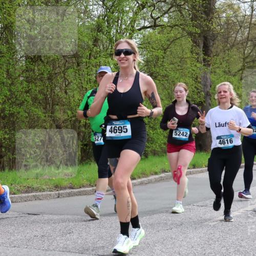 12.04.2026 - 45. Internationalen Wilhelmsburger Insellauf Yannick Fuchs http://msf.ph/oto/9493839 12.04.2026 13:02:59 Laufen 5269, 527, 4695, 5242, 4616, 32 meine-sportfotos.de