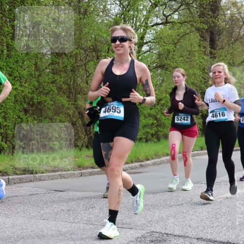 12.04.2026 - 45. Internationalen Wilhelmsburger Insellauf Yannick Fuchs http://msf.ph/oto/9493841 12.04.2026 13:02:59 Laufen 5269, 4695, 5242, 4616, 2832 meine-sportfotos.de
