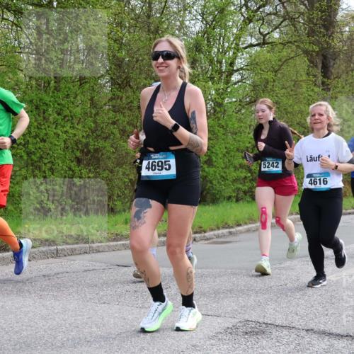 12.04.2026 - 45. Internationalen Wilhelmsburger Insellauf Yannick Fuchs http://msf.ph/oto/9493843 12.04.2026 13:02:59 Laufen 5269, 4695, 5242, 4616, 2832 meine-sportfotos.de