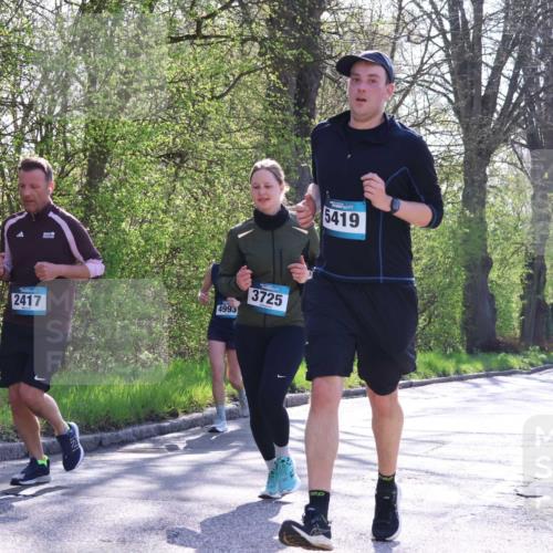 12.04.2026 - 45. Internationalen Wilhelmsburger Insellauf Yannick Fuchs http://msf.ph/oto/9493868 12.04.2026 10:47:45 Laufen 2417, 4993, 3725, 5419 meine-sportfotos.de